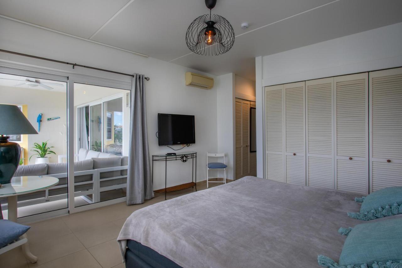 Blue Bay Beach Apartments 外观 照片