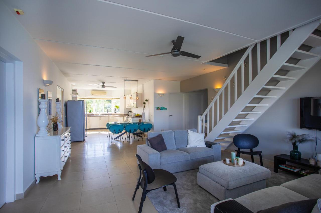 Blue Bay Beach Apartments 外观 照片