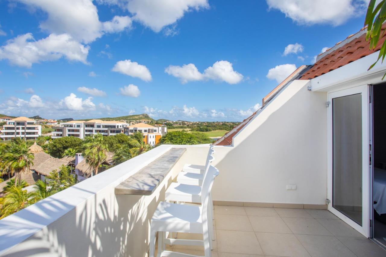 Blue Bay Beach Apartments 外观 照片