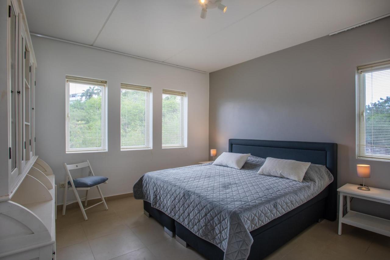 Blue Bay Beach Apartments 外观 照片