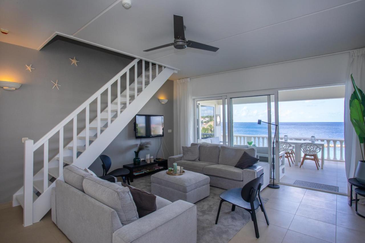 Blue Bay Beach Apartments 外观 照片