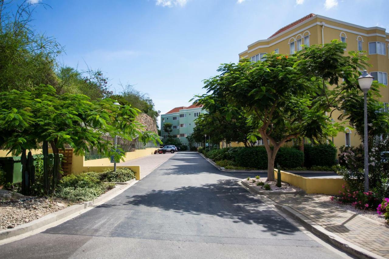 Blue Bay Beach Apartments 外观 照片